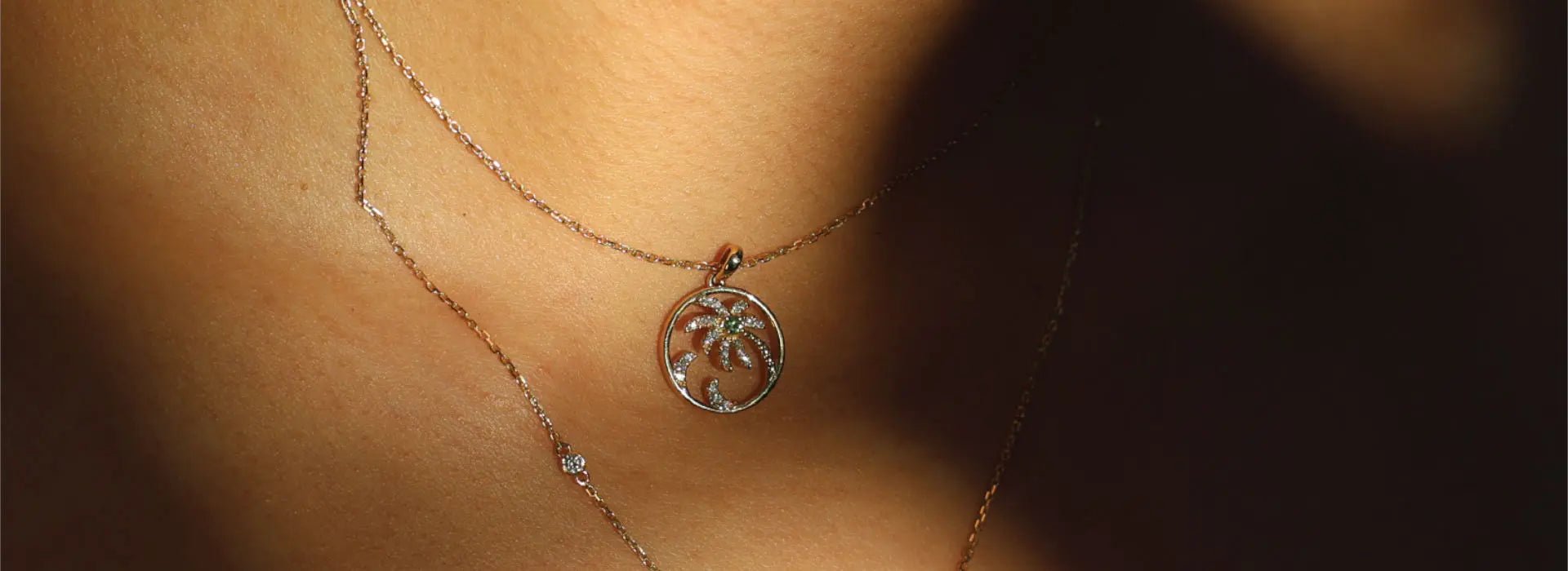 A Model Wearing a Ocean Charm Starfish Pendant Necklace