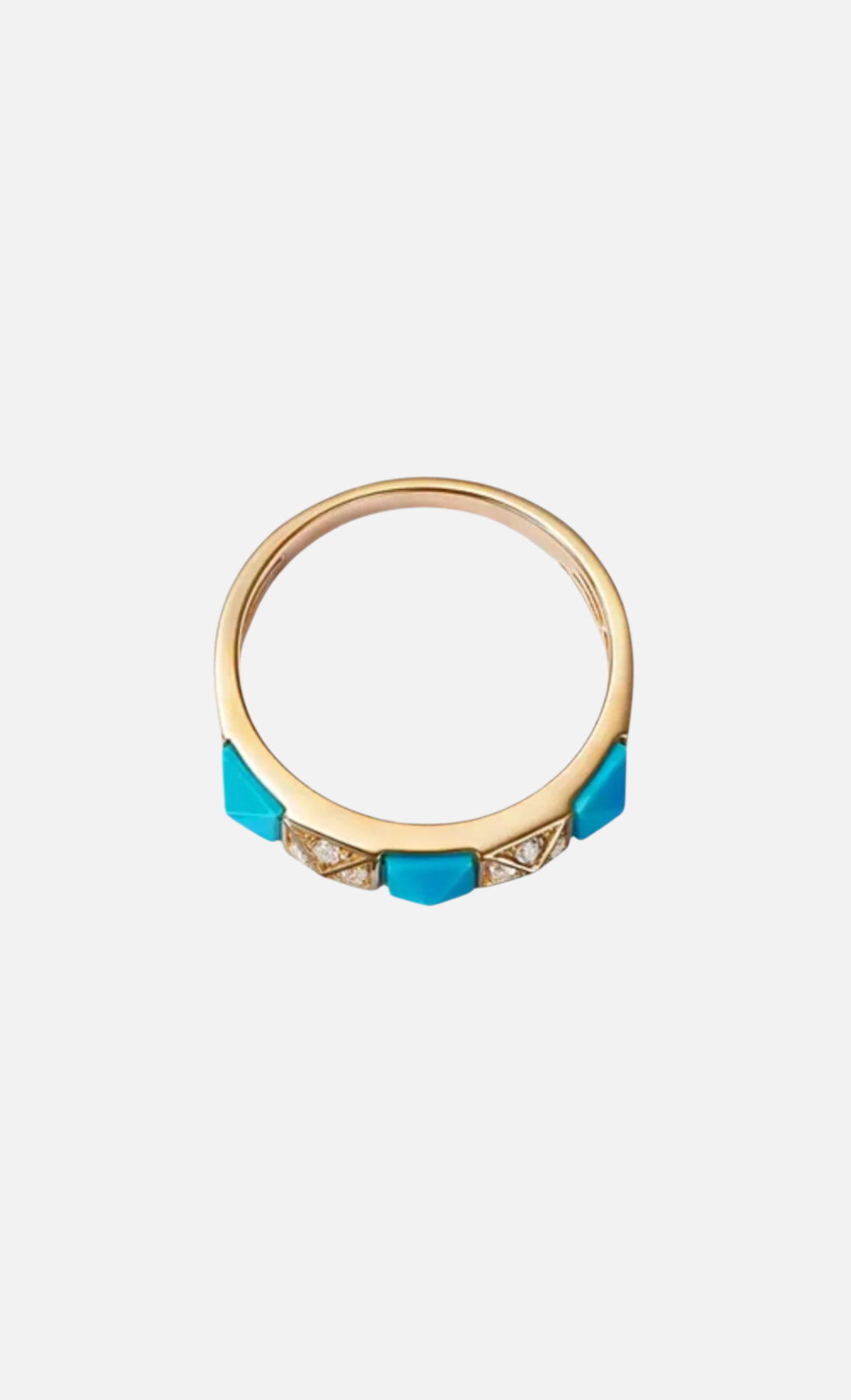 Gold ring with turquoise gemstones