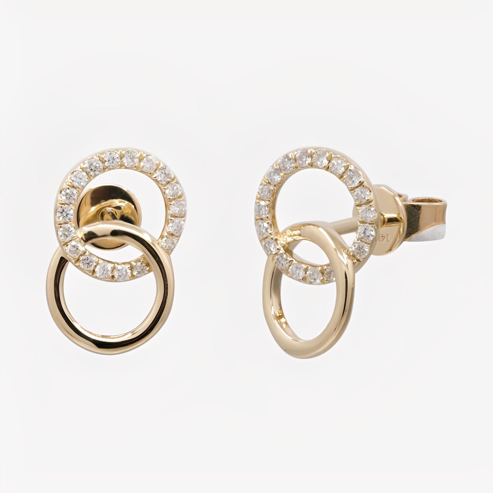Interlocking Circle Stud Earrings